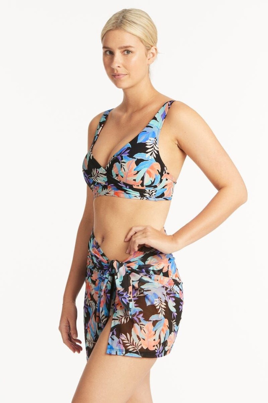 Clothing SEA LEVEL | Botanica Short Mesh Wrap